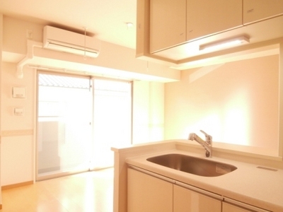 Kitchen. It is from the kitchen ☆