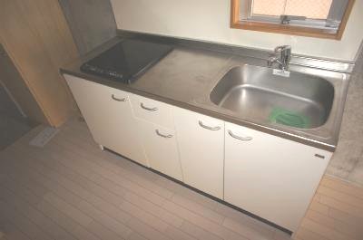 Kitchen. It is IH heater attaching of peace of mind.