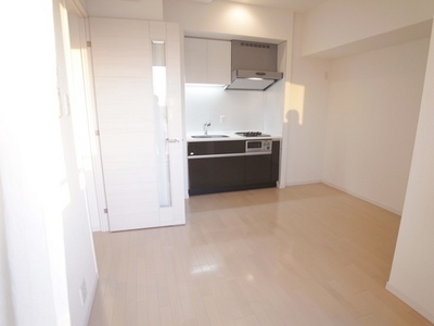 Living and room. Dining kitchen is about 7.9 Pledge ☆ Bright and clean rooms