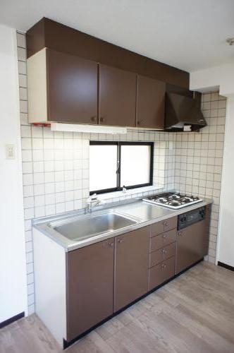 Kitchen. Happy cooking spacious kitchen!