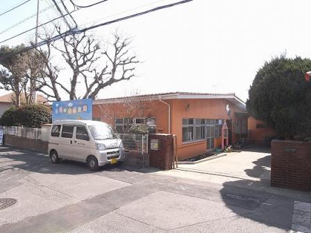 kindergarten ・ Nursery. White lily to nursery school 870m