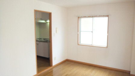 Living and room. Is a convenient environment for shopping.