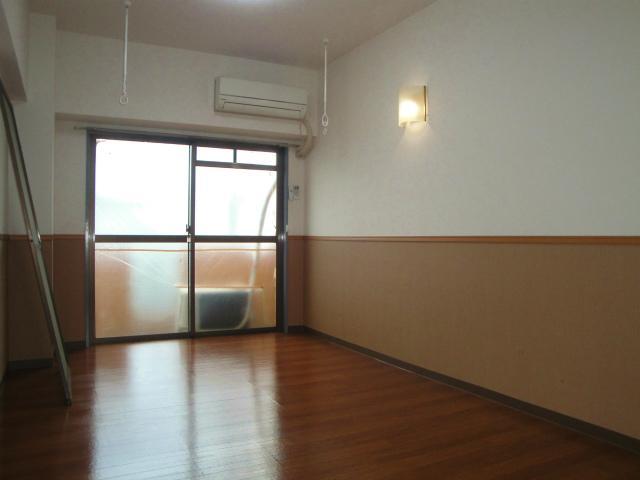 Living and room. Sunny living room