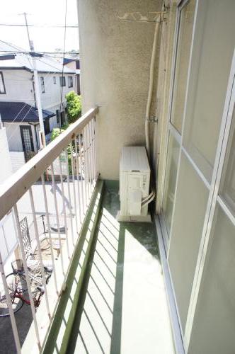 Balcony. South-facing with a bright balcony! 