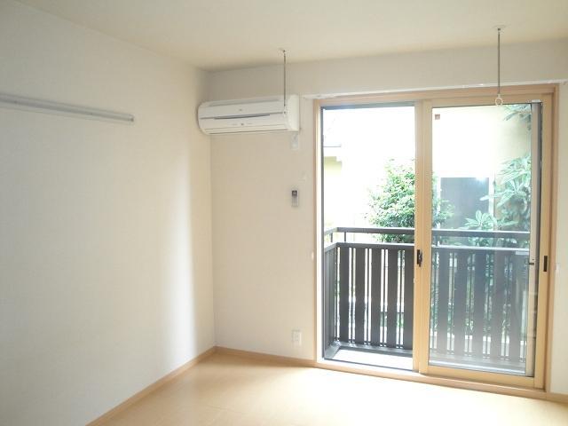 Living and room. Day is also good