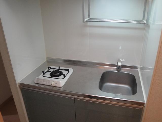 Kitchen. Cutting board space is also wide