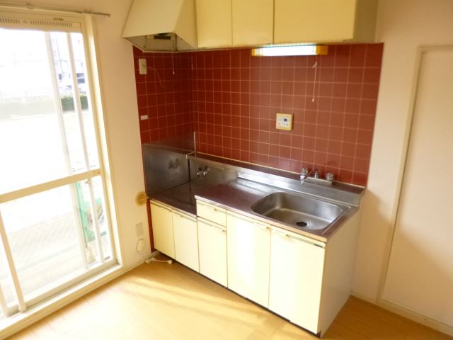 Kitchen. Gas stove can be installed
