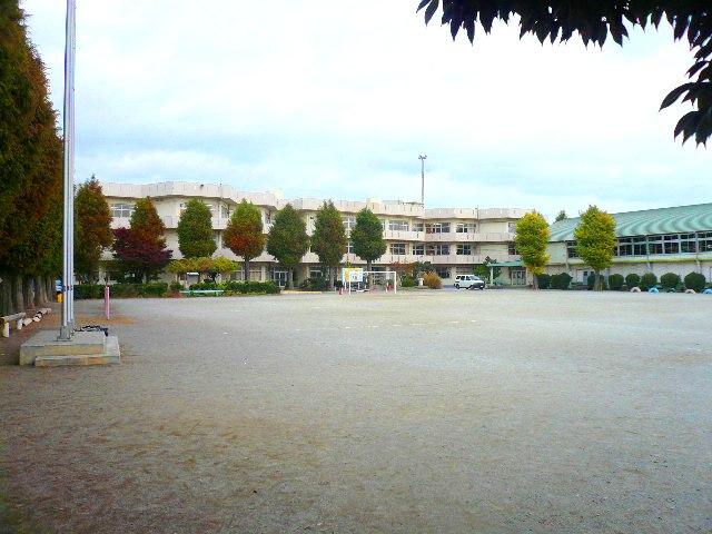 Primary school. 1066m to Funabashi Municipal Code Higashi Elementary School