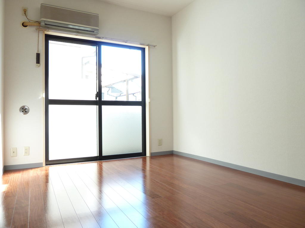 Other room space. It furniture is also placed and easy to your room.