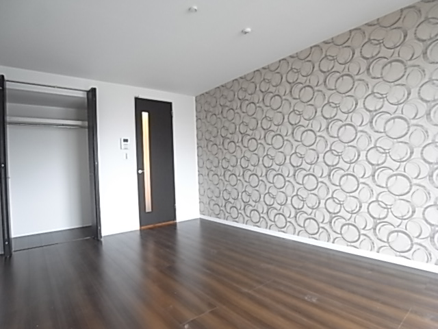 Receipt. Storage is also available large capacity height.