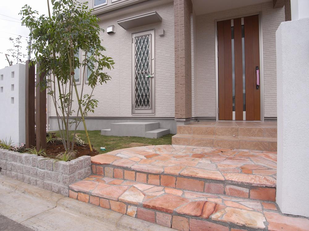 Building plan example (exterior photos). Building plan example Building price 14 million yen, Building area 92.57 sq m