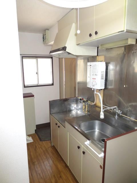 Kitchen. It is a gas stove 2 burners can be installed