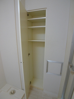 Living and room. Room 2