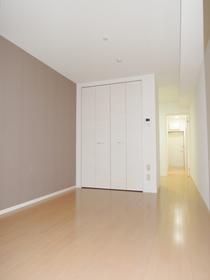 Living and room. Western-style 7.77 Pledge