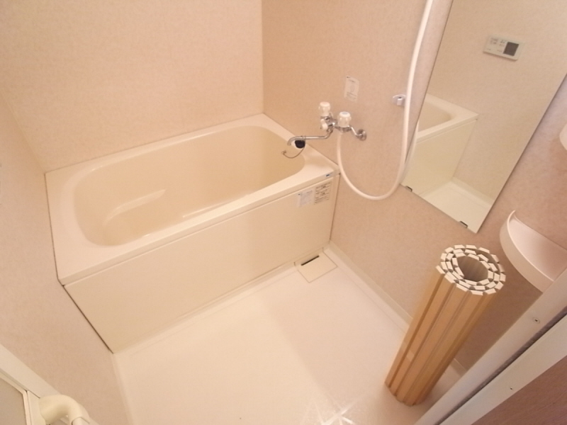 Bath. Happy bus ・ Restroom! Relaxing bath time?