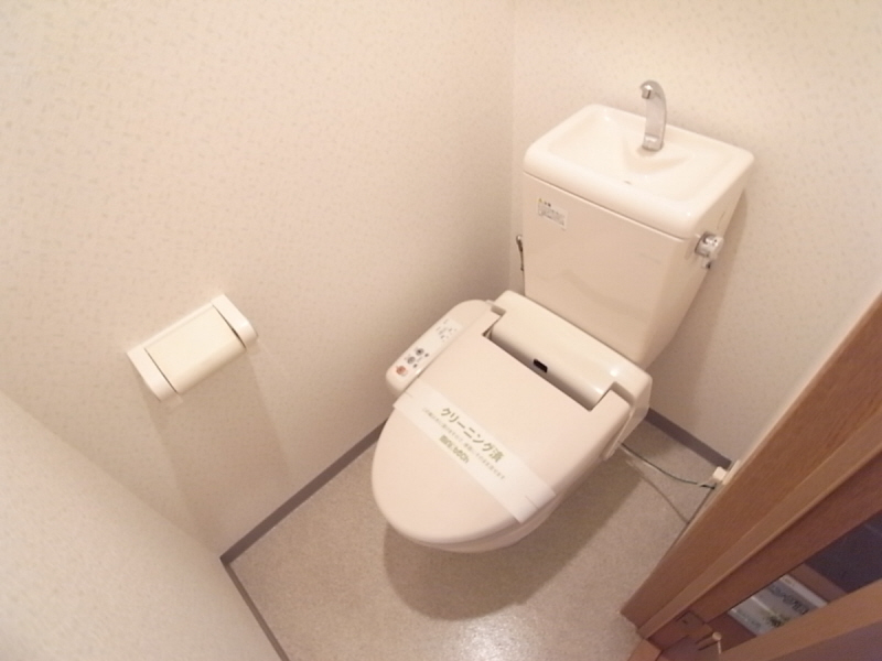 Toilet. Comfortable toilet with warm water washing toilet seat ☆ Very hygienic! ! 