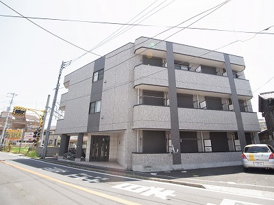 Building appearance. Fully tiled