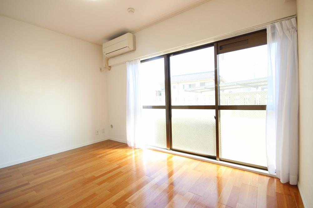 Other. The rooms are yang per visit, facing the south-facing