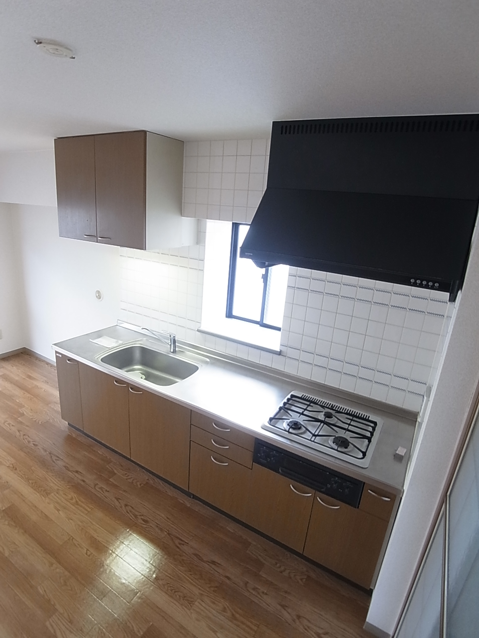 Kitchen. This is a system kitchen of large size