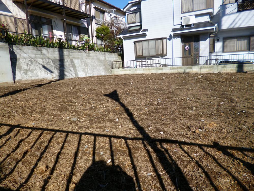 Local land photo. Local (12 May 2013) Shooting