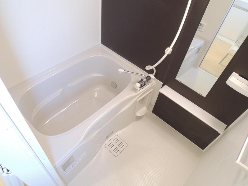 Bath. Spacious also the bathroom, Add cooking function ・ With bathroom dryer