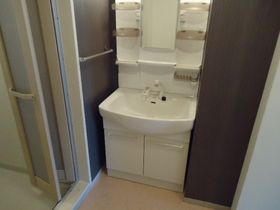 Other Equipment. Independent wash basin