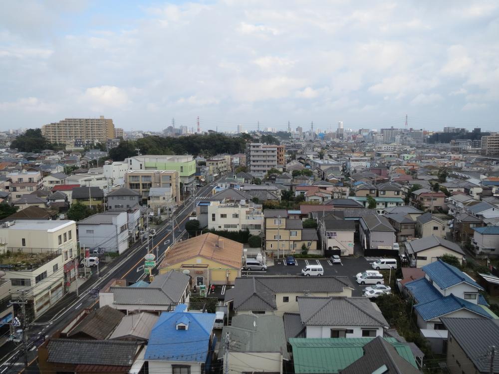 View photos from the dwelling unit. View from the site (November 2013) Shooting