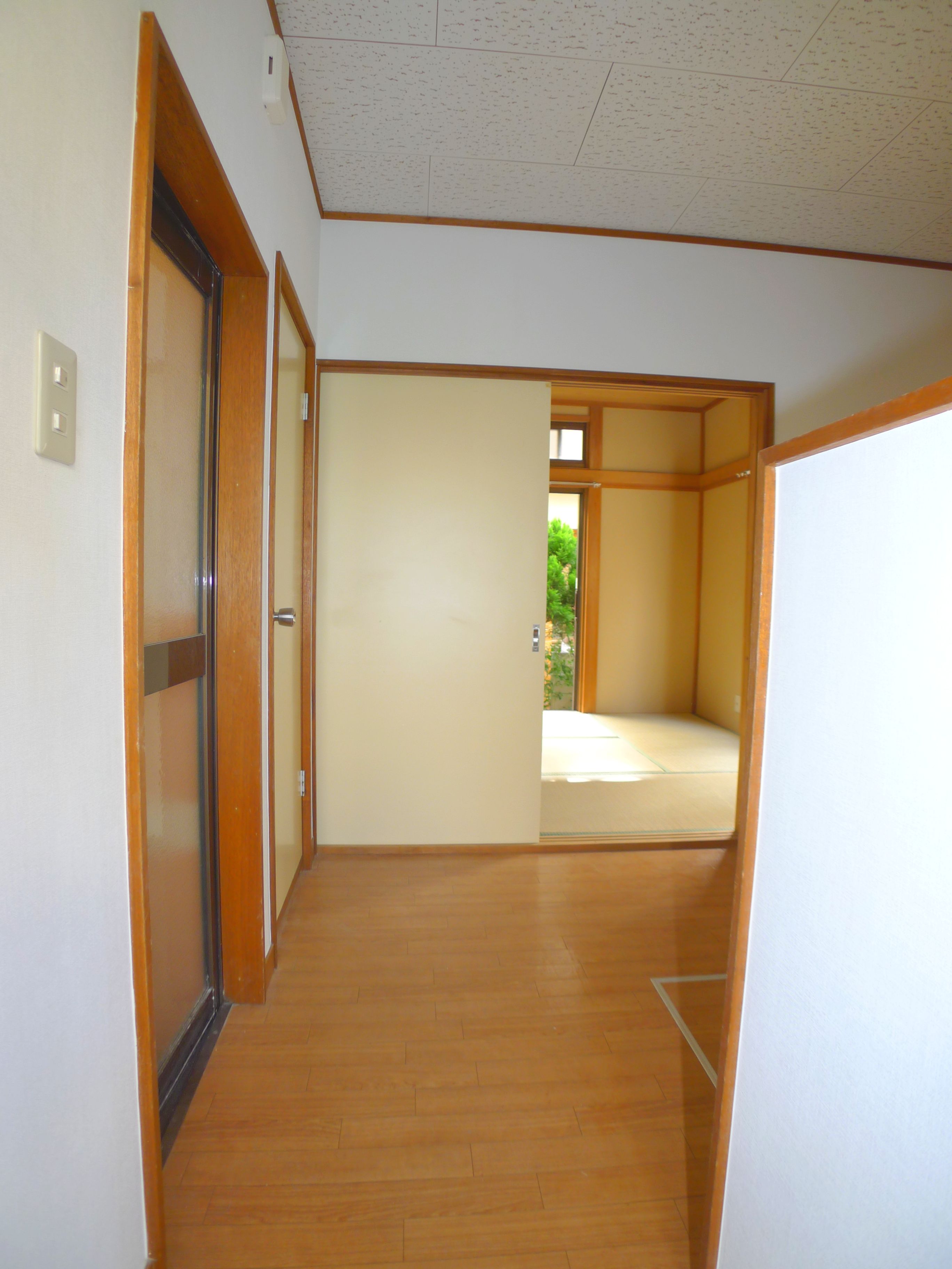 Living and room. ☆ Able If brokerage commissions 0.525-month ☆