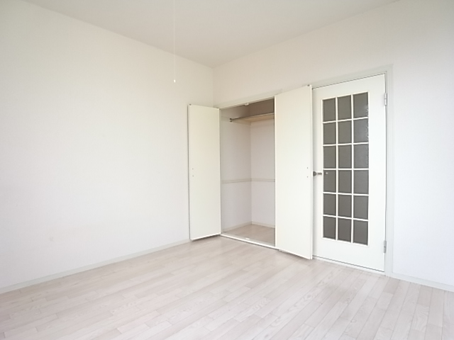 Living and room. It whole looks bright white rooms.