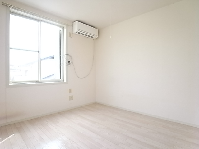 Other room space. White was the keynote room there is a feeling of cleanliness.