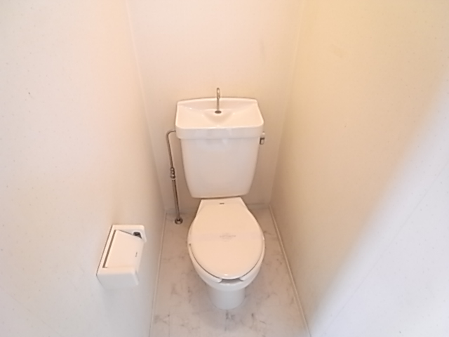 Toilet. Toilet There is also a feeling of cleanliness.