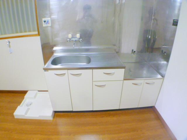 Kitchen. Two-necked gas stove installation Allowed. Firmly workbench.