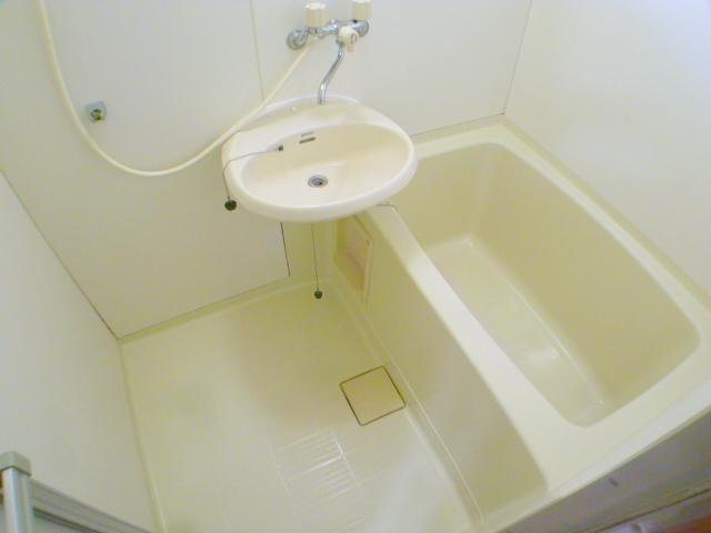 Bath. Pat ventilation even with window.