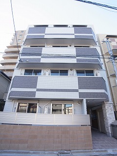 Building appearance. Fully tiled