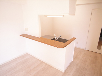 Other room space. I will eat at breakfast about if counter ☆