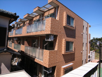 Building appearance. This grade of luxury rental par! !