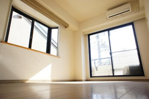 Living and room. It is warm in the bright rooms.