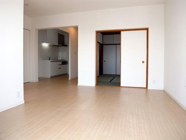 Living. top floor ・ This room corner room