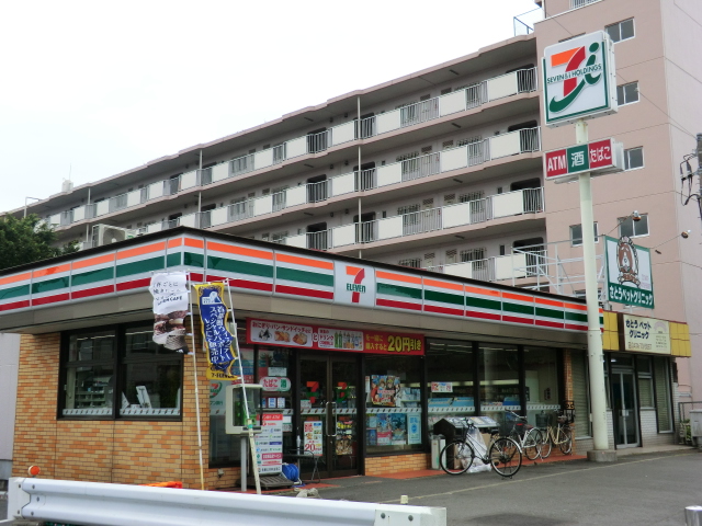 Convenience store. Seven-Eleven wreath Inter store up (convenience store) 227m
