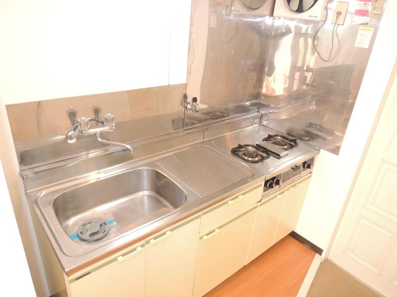 Kitchen. Kitchen space spacious