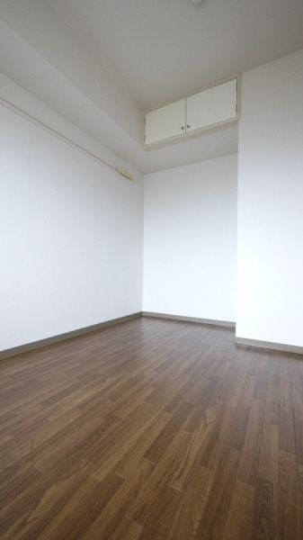 Other room space. How in the bedroom or study