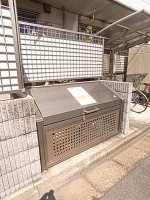 Other common areas. There is garbage storage on site ☆ 