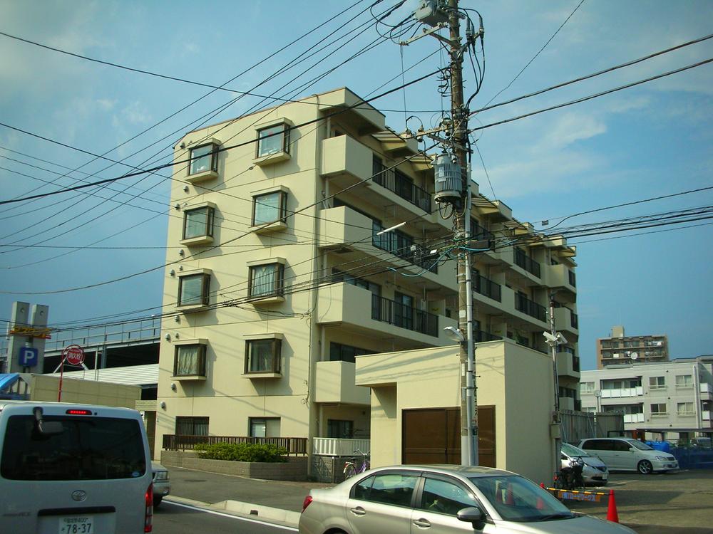 Local appearance photo