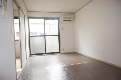 Living and room. Relax in the spacious living room.