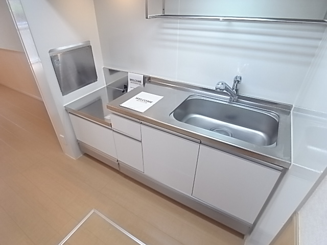 Kitchen. It is pretty easy to use even the kitchen. .