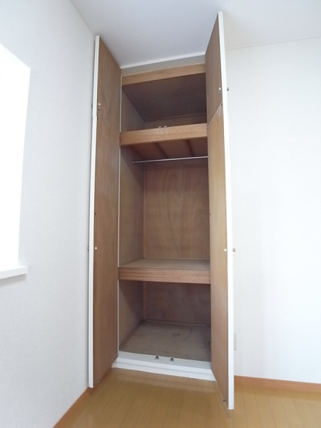 Receipt. Western-style storage closet specification