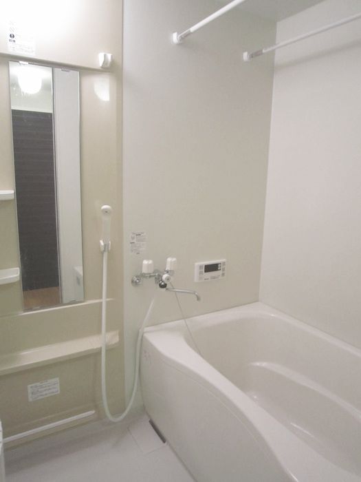 Bath. ☆ Able If brokerage commissions 0.525-month ☆