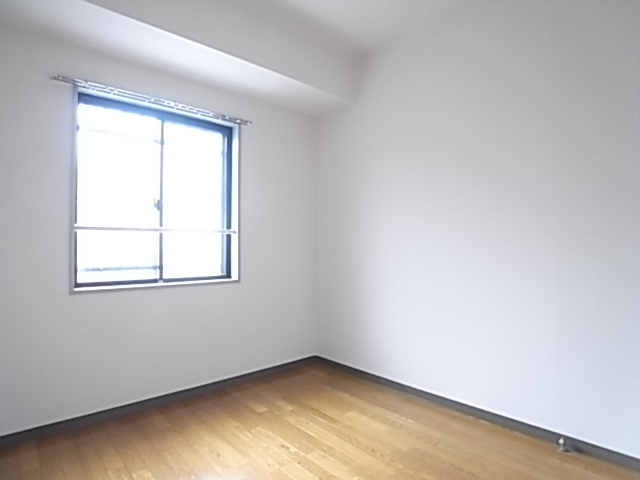 Other room space. Western-style 4.5 Pledge is bright if there is a lighting window.