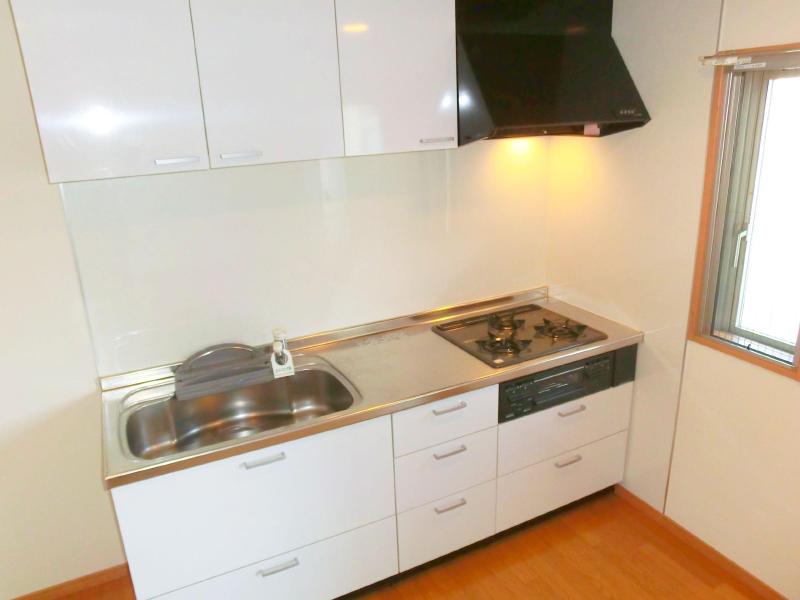 Kitchen. 3-neck gas stove with a system Kitchen