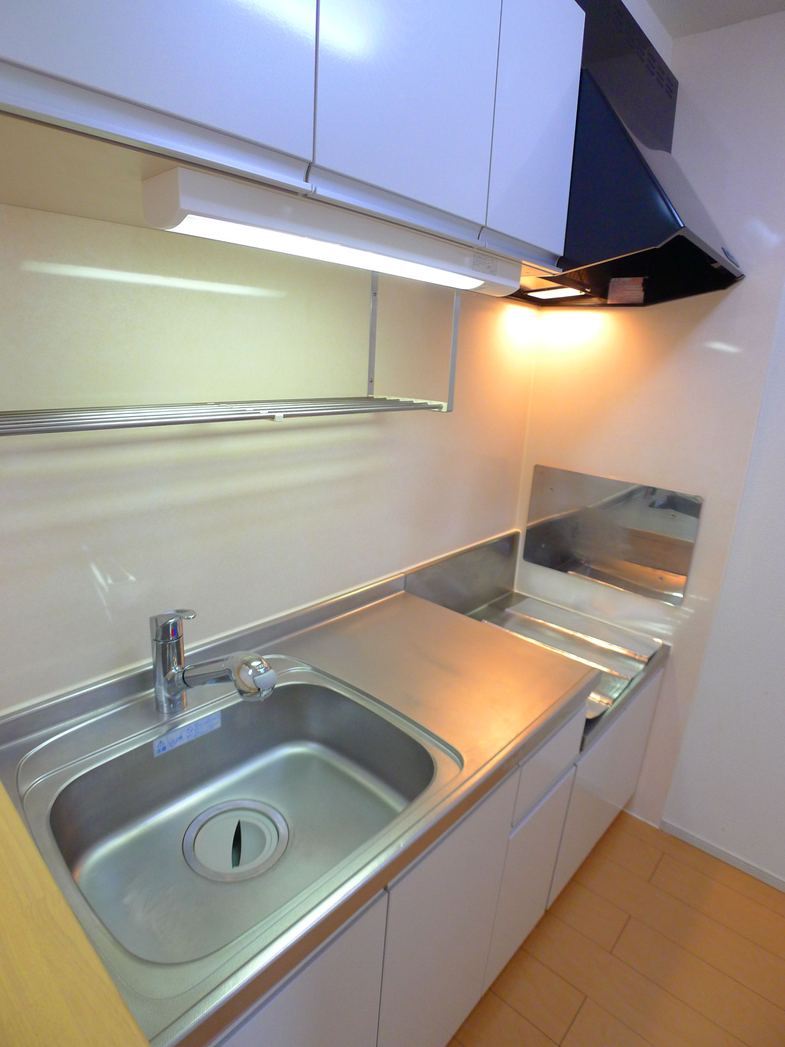 Kitchen. ☆ Dishes in the wide kitchen is also easy to ☆